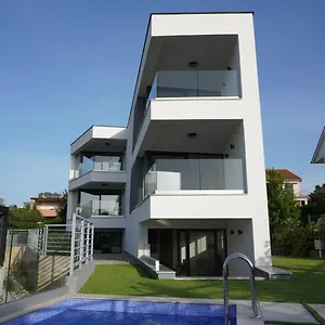 Apartment Mirno, Malinska